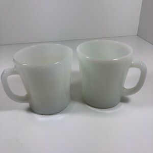 Set of  2 Vintage Oven-Proof Anchor Hocking milk glass mugs 1212